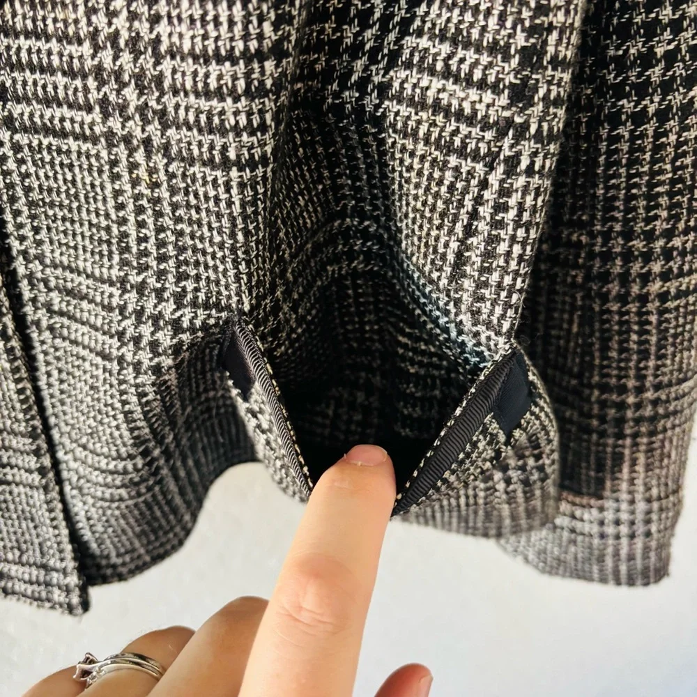 Christian Dior Vintage Skirt Suit‎ Set Size 8 Black White Tweed Plaid Power Suit